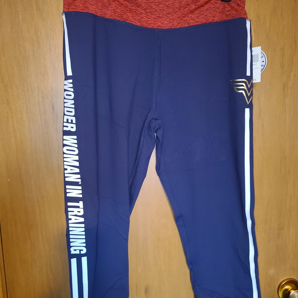 Hot Topic Navy Wonder Woman Leggings